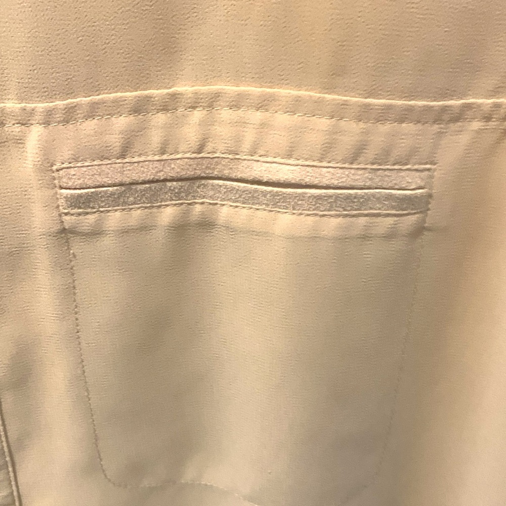 Guess Blouse - Picture 3 of 8
